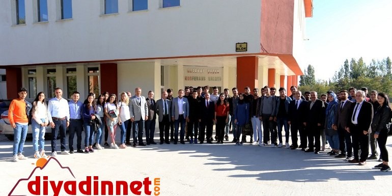 Rektör Karabulut öğrencilerle buluştu